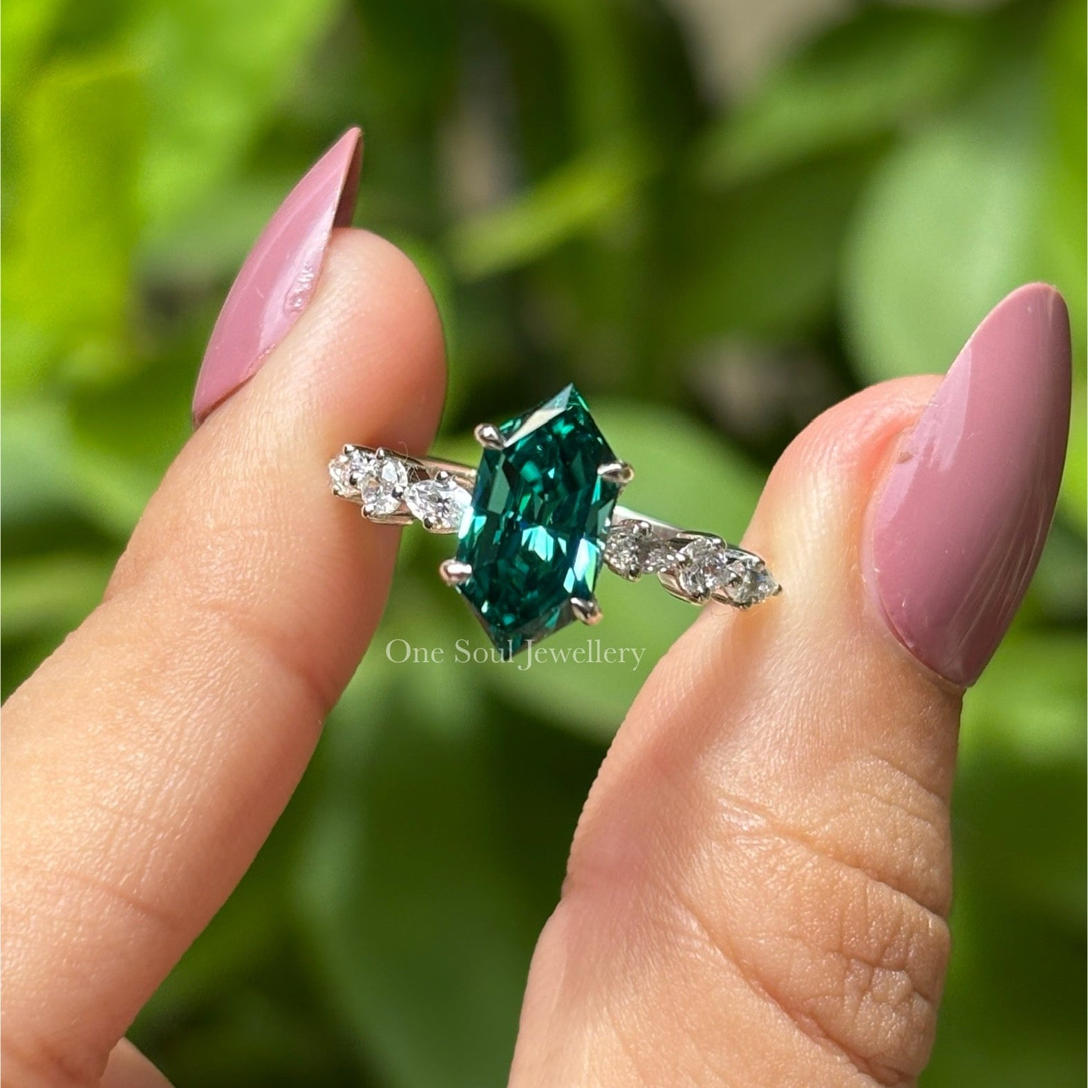 Dark Green Marquise Moissanite Engagement Ring, Claw Prongs, 10K/14K/18K Gold Wedding Ring, Accent Marquise Moissanite, Hidden Halo Ring