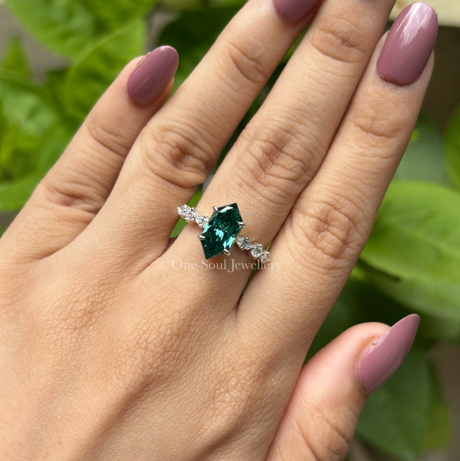 Dark Green Marquise Moissanite Engagement Ring, Claw Prongs, 10K/14K/18K Gold Wedding Ring, Accent Marquise Moissanite, Hidden Halo Ring