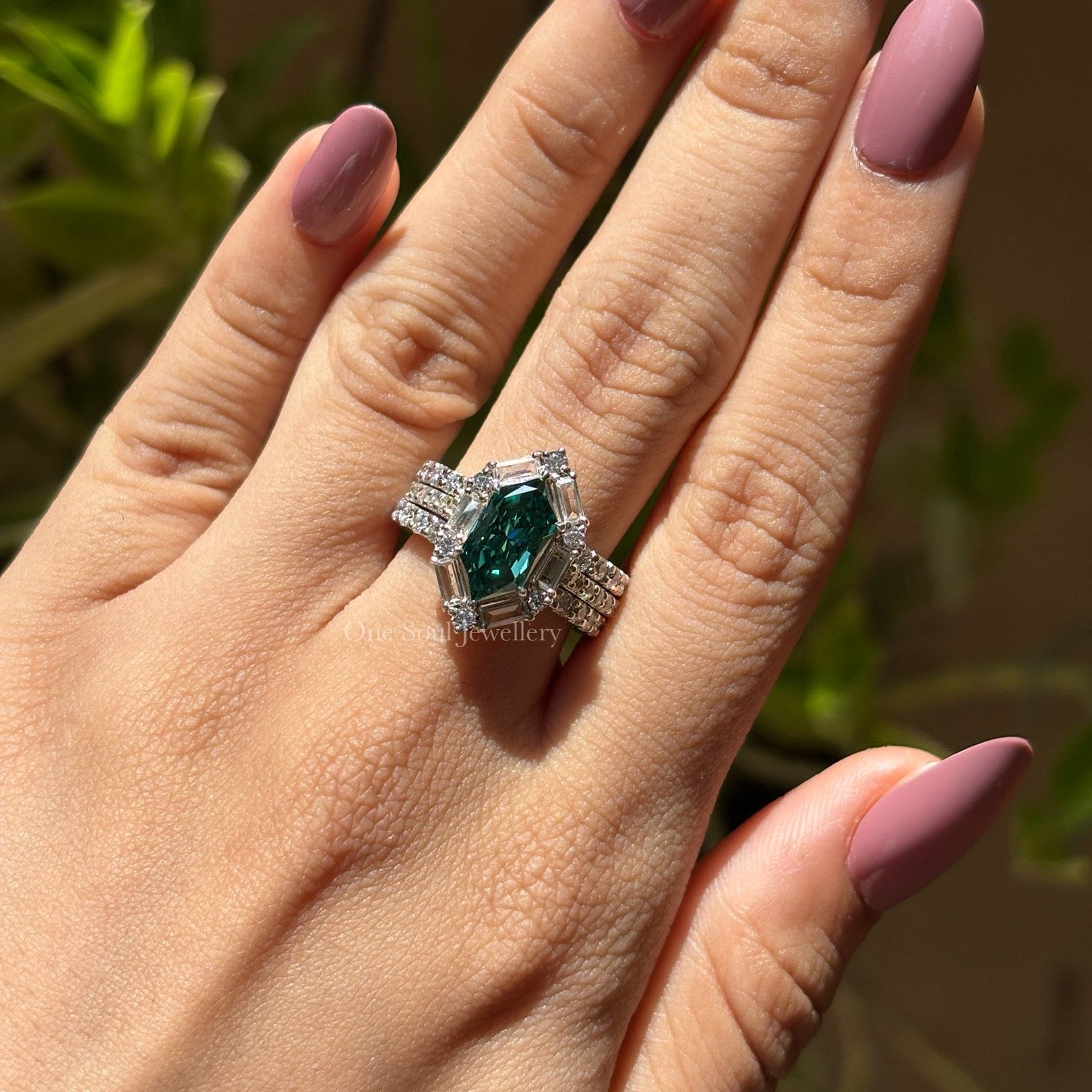 2.00 CT Dutch Marquise Green Moissanite Engagement Ring, Bridal Ring Set, Pave Wedding Set, Stackable Band, Anniversary Gifts Ring