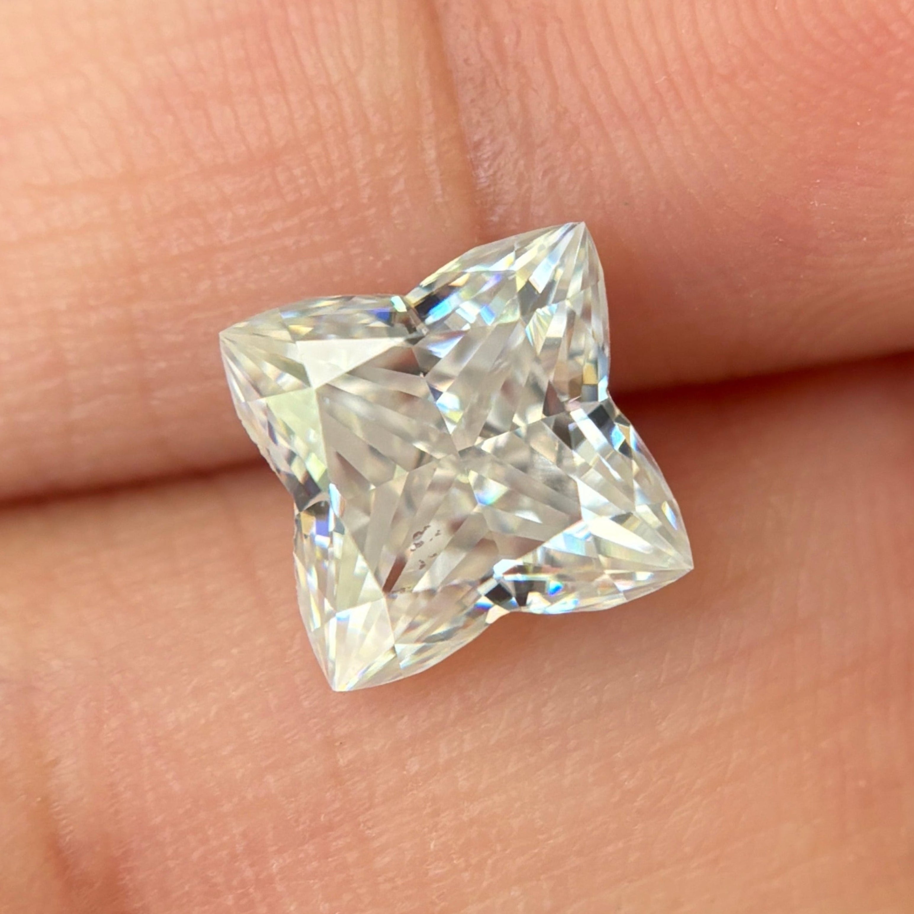 Antique 3.00CT Four Leaf Clover Loose Moissanite, Hand Cut Fancy Moissanite for Unique Jewelry, Best Flower Shape Diamond Alternative