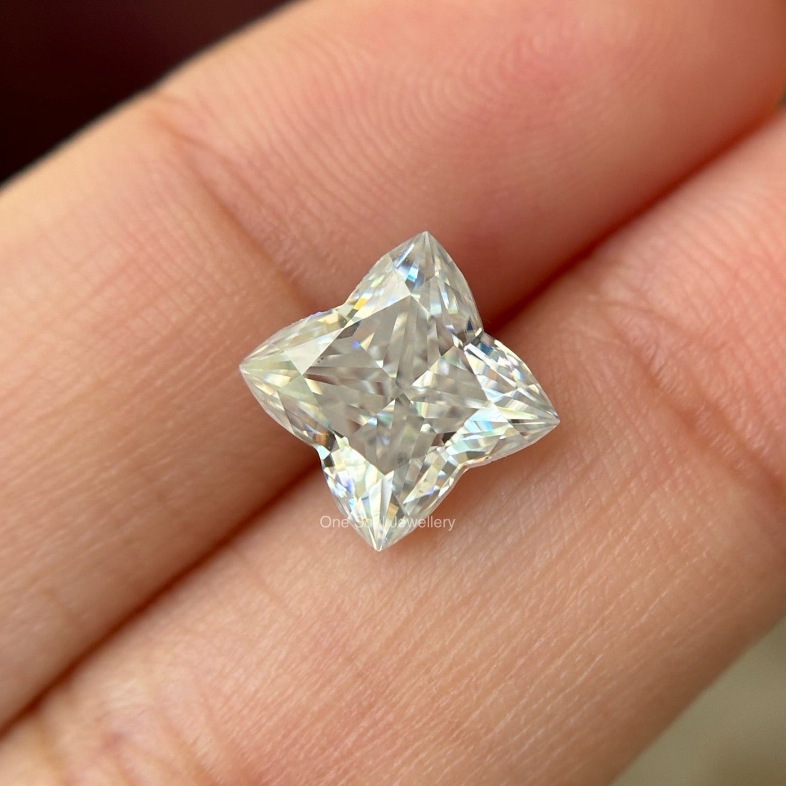 Antique 3.00CT Four Leaf Clover Loose Moissanite, Hand Cut Fancy Moissanite for Unique Jewelry, Best Flower Shape Diamond Alternative