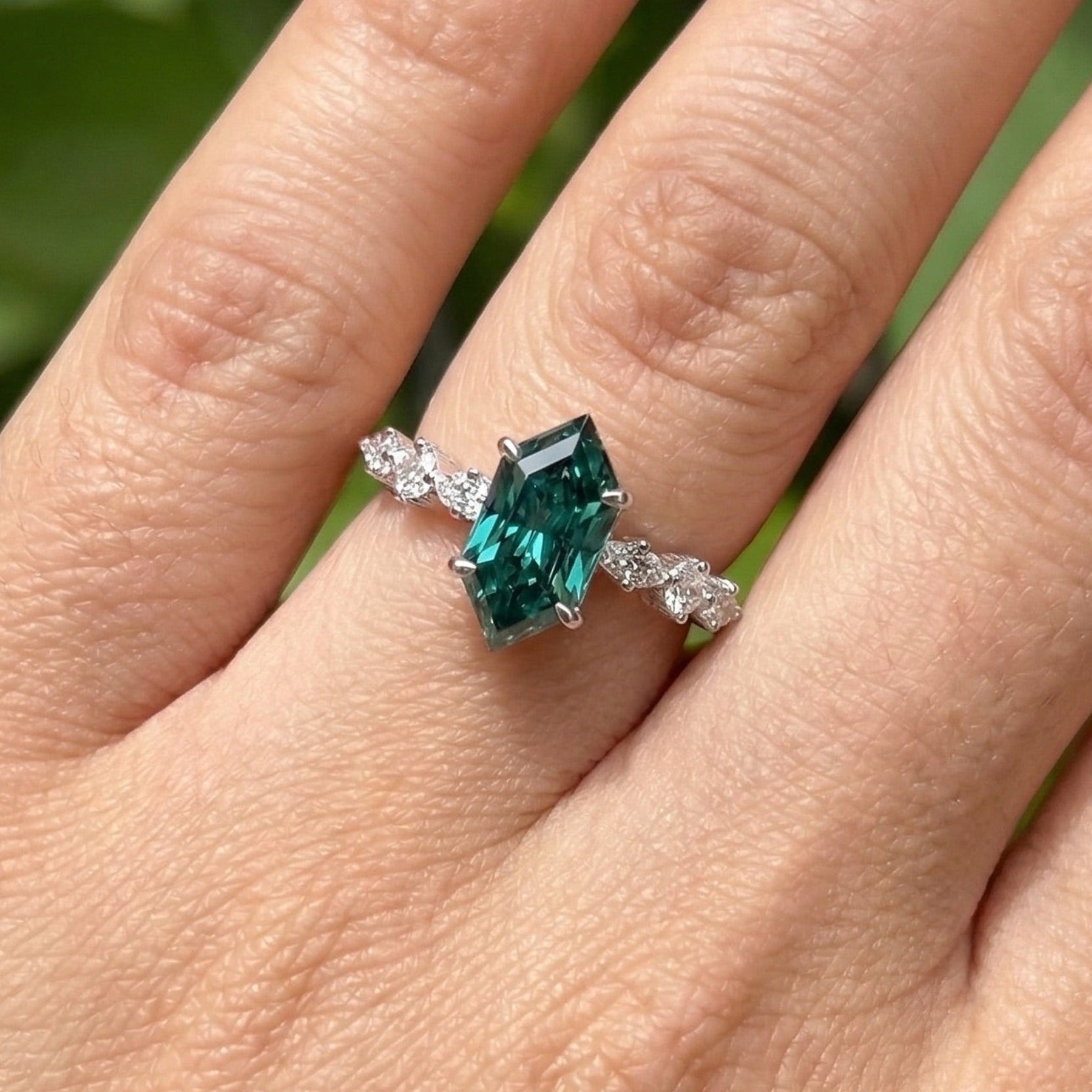 Dark Green Marquise Moissanite Engagement Ring, Claw Prongs, 10K/14K/18K Gold Wedding Ring, Accent Marquise Moissanite, Hidden Halo Ring